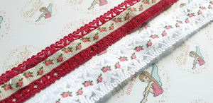 Lace trimmed rose ribbon