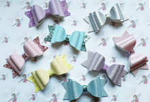 Small and Medium Dottie Bow Die